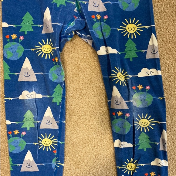 Earth Day Hanna Andersson Pajama Set with Cute Nature-Inspired Design - Picture 4 of 4